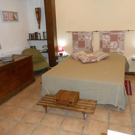 D'hotes Le Fourniou לינה וארוחת בוקר Mellé